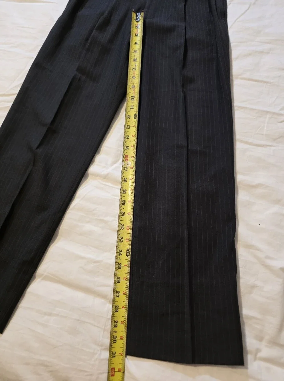 Izod Suit Men's Charcoal Pinstripe 38s Pants Are 31/31